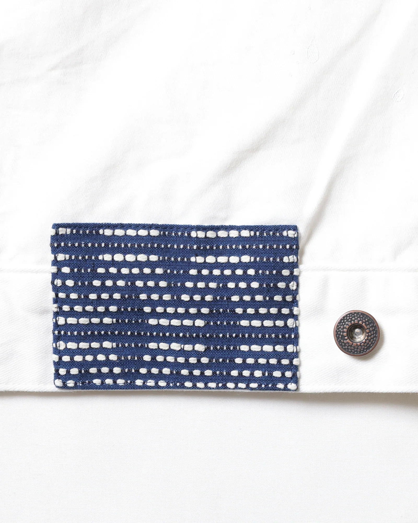 GARMENT DYED TRUCKER JACKET WHITE - Image 4
