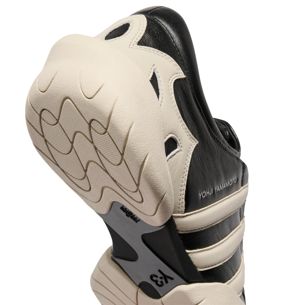 Y-3 REGU 2002 BLACK - Image 8